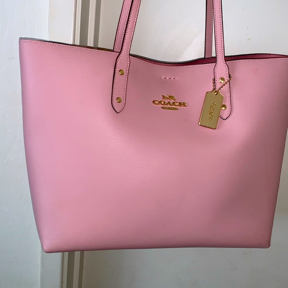 Coach Handbags - Pink coach tote
